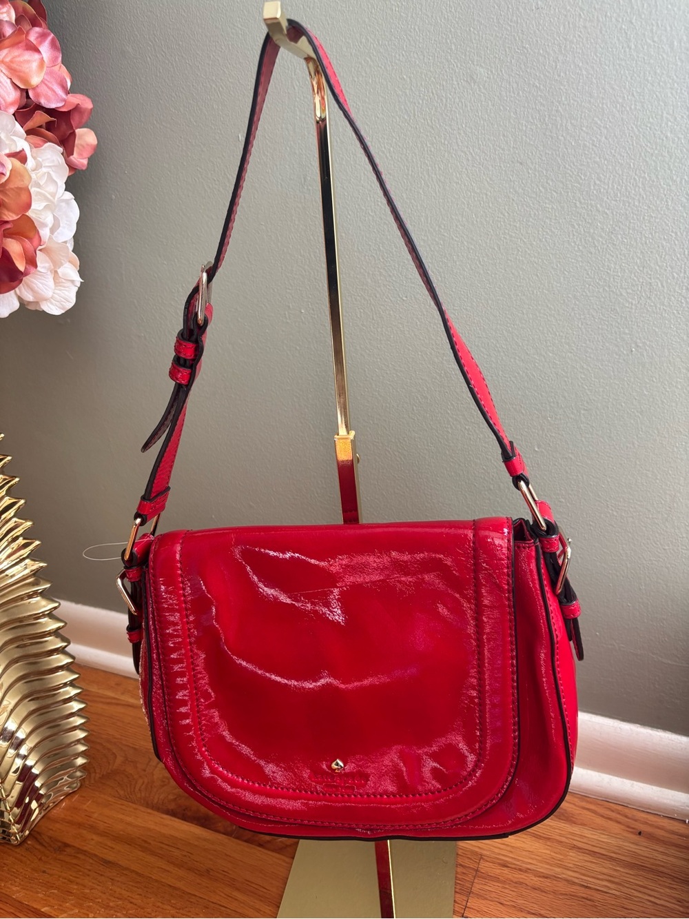 Kate Spade New York Red Patent Leather Crossbody Bag 🎁 Free Gift with Purchase🎊